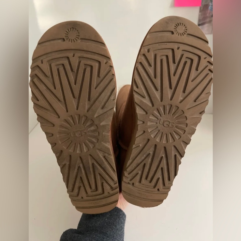 Ugg Boots - image 6
